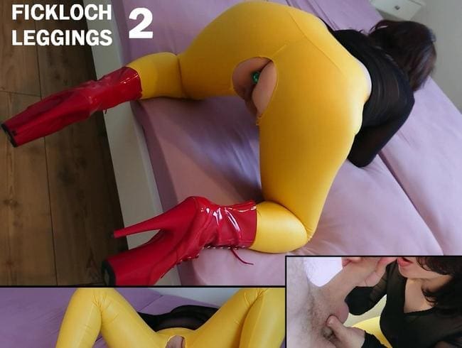 Fickloch Leggings 2 - Fistversuch mit Plug im Arsch