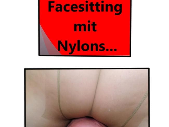 Facesitting mit Nylons.......