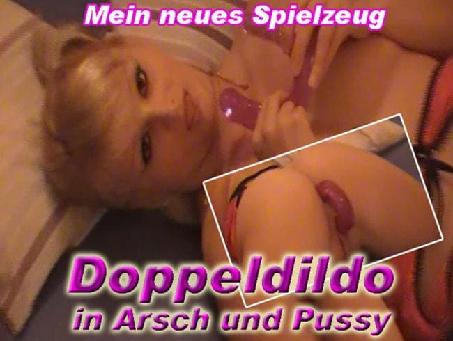 Doppeldildo in Arsch und Pussy