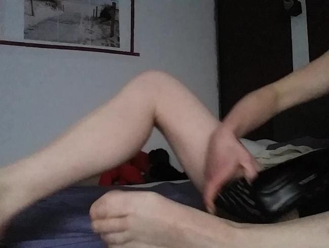 Mit High Heels im Bett