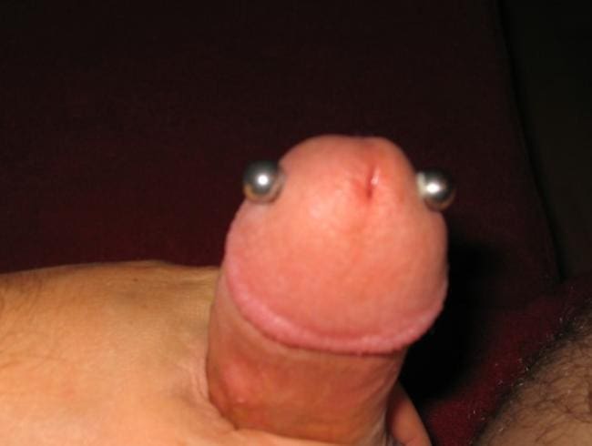 Wix mit Ampallang Piercing