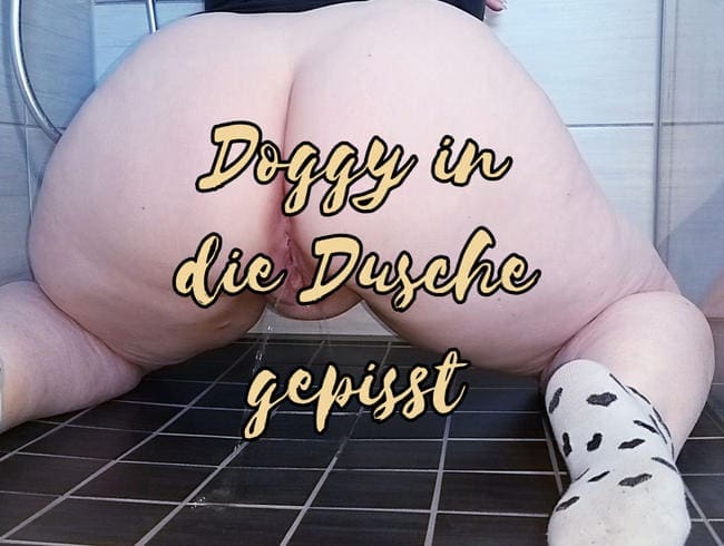 Doggy in die Dusche gepisst