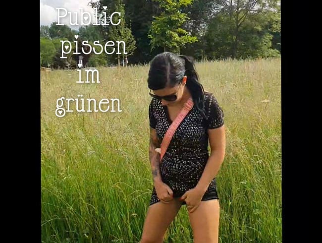 Public pissen im grünen Teil 2